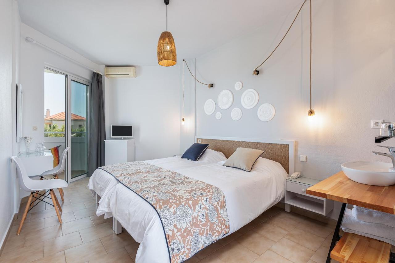 Mrs Chryssana Beach Hotel (Adults Only) Kolymbari Exterior foto