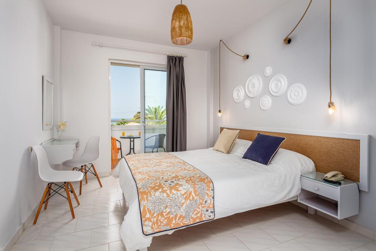 Mrs Chryssana Beach Hotel (Adults Only) Kolymbari Exterior foto