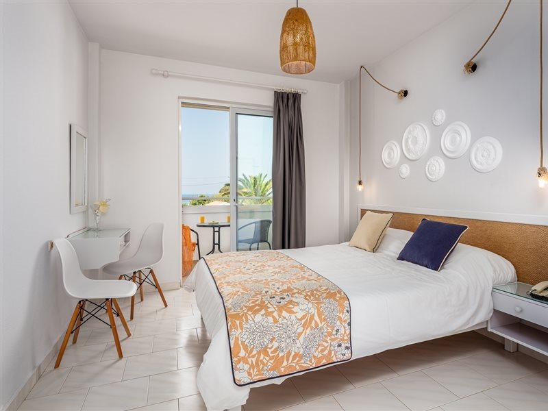 Mrs Chryssana Beach Hotel (Adults Only) Kolymbari Exterior foto