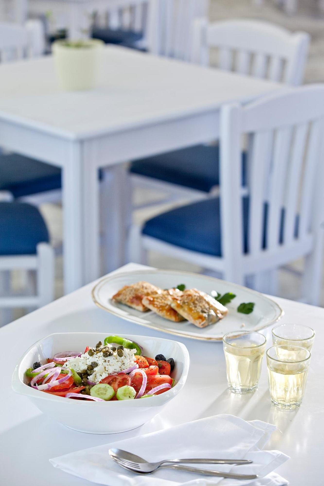 Mrs Chryssana Beach Hotel (Adults Only) Kolymbari Exterior foto