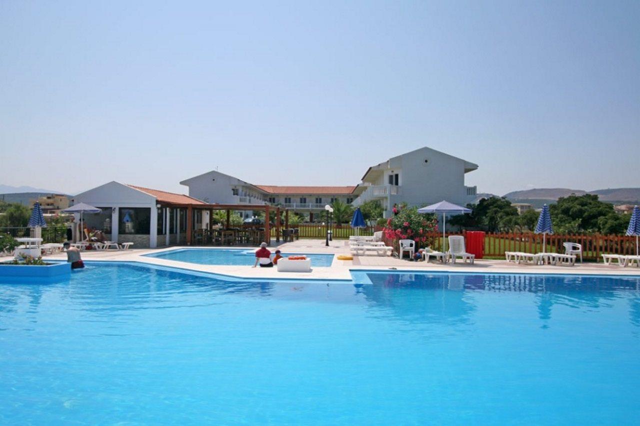 Mrs Chryssana Beach Hotel (Adults Only) Kolymbari Exterior foto